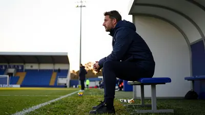 Sportssjef Per-Ove Ludvigsen innrømmer at han har vurdert å trekke seg for å skape ro i klubben, som sliter med...