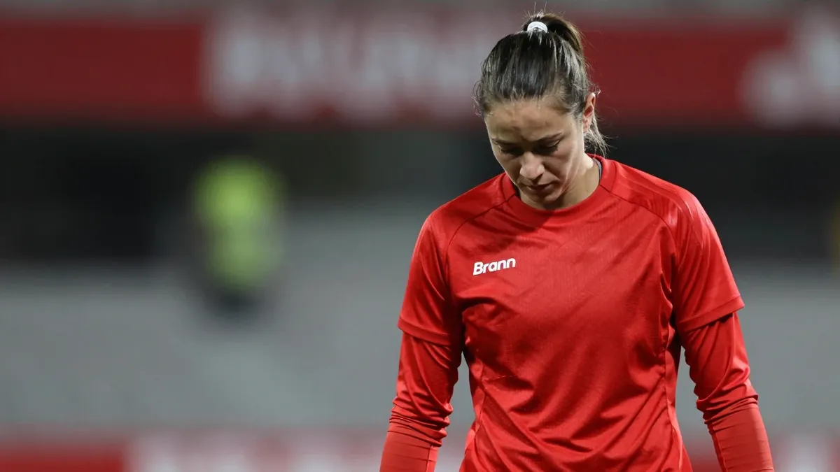 Brann-kvinnenes håp om Champions League ble knust av et 4-0-tap, mens Aalesund presser i Toppserien og herrelaget spilte...